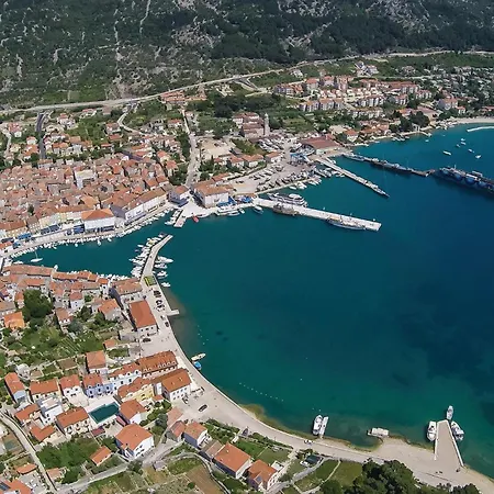 Beautiful Home In Martinscica With Wifi