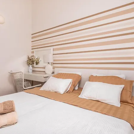 Beautiful Home In Martinscica With Wifi Holiday home *