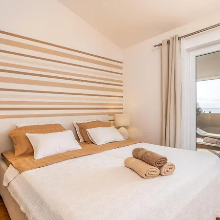 Holiday home Beautiful Home In Martinscica With Wifi *